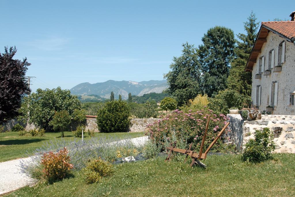 L'Estapade Des Tourelons Bed & Breakfast Saint-Jean-en-Royans Exterior photo